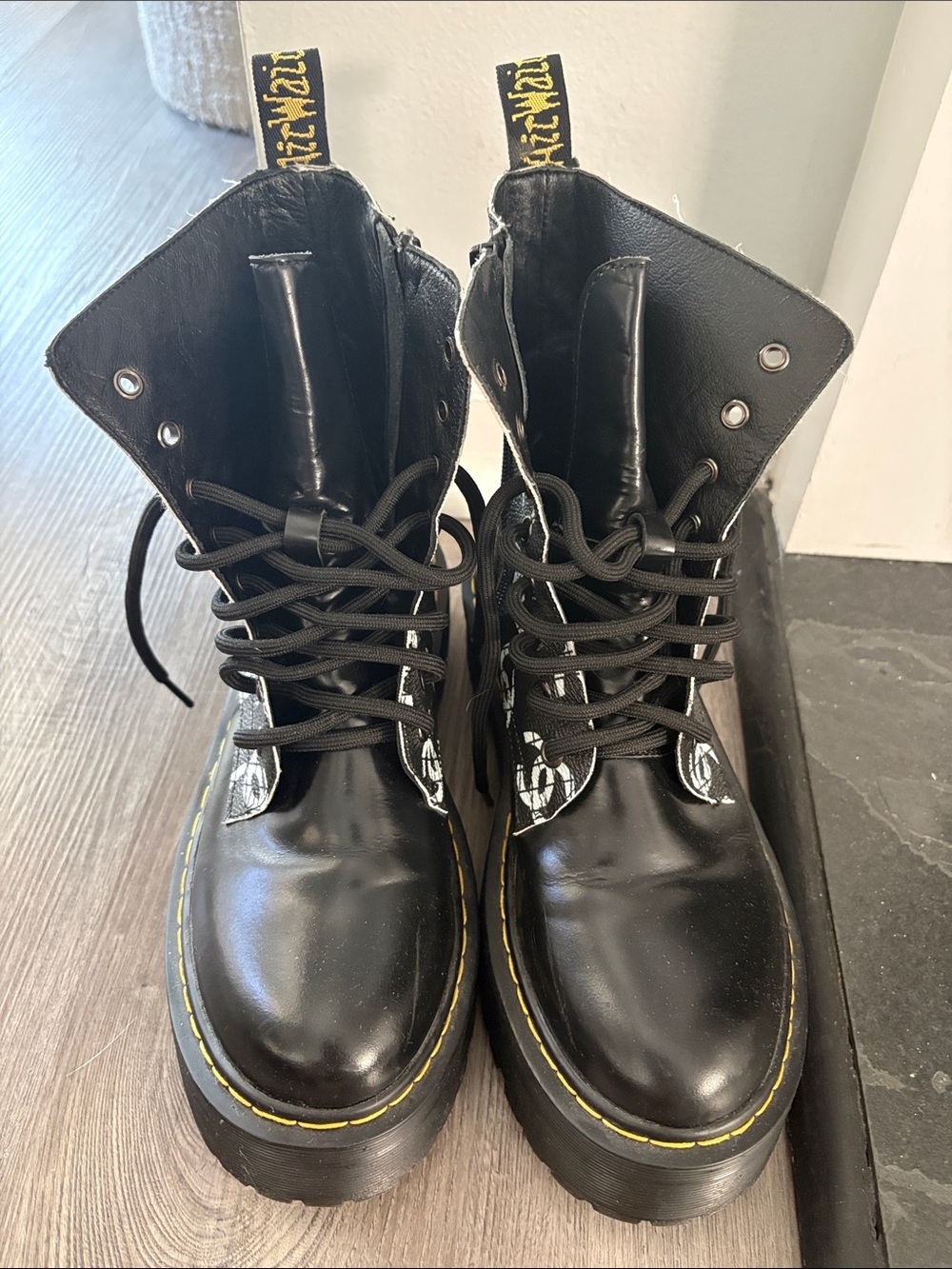 Dr. Martens Black Lace-Up Platform Kids Boots with White Logo Print - Picture 6 of 11